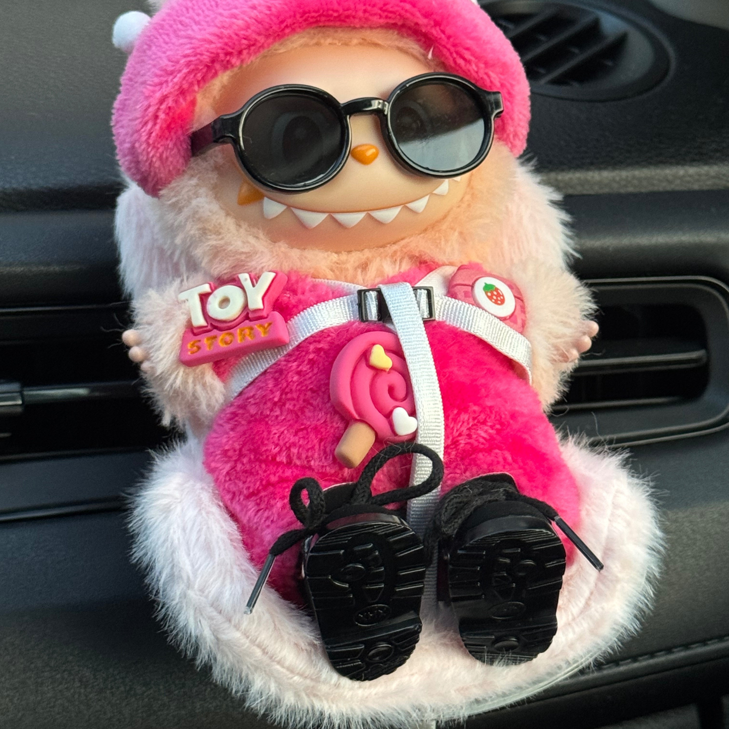 Labubu mini–Car Seat with vent clip